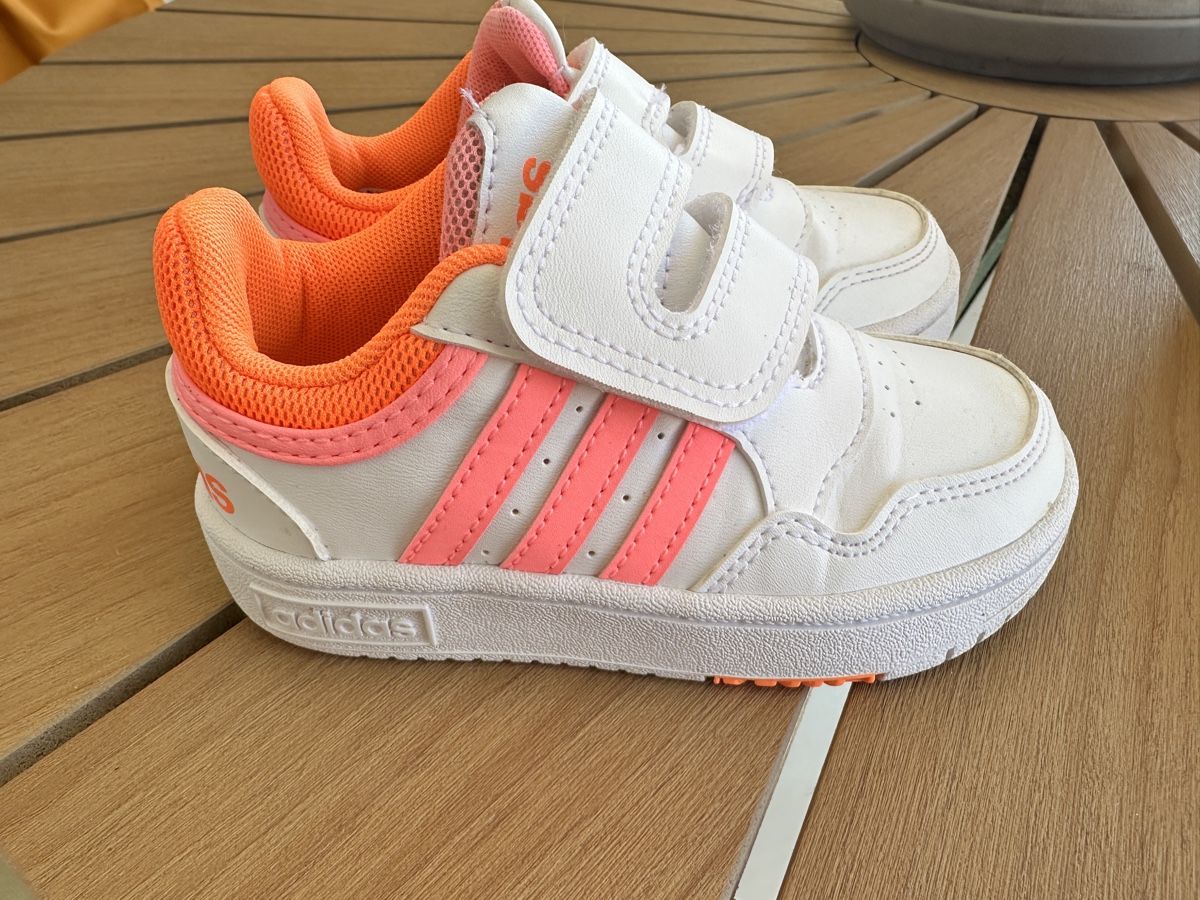 Adidas Chaussures garçon: Adidas shoes – D'occasion à Zürich par moi_9nfk