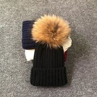 BEANIE MÜTZE KAPPE MIT ECHTFELL POMPOM