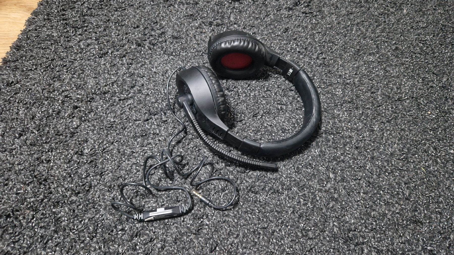 Cuffie: Headset – Usato da Au ZH venduto da Raph__02