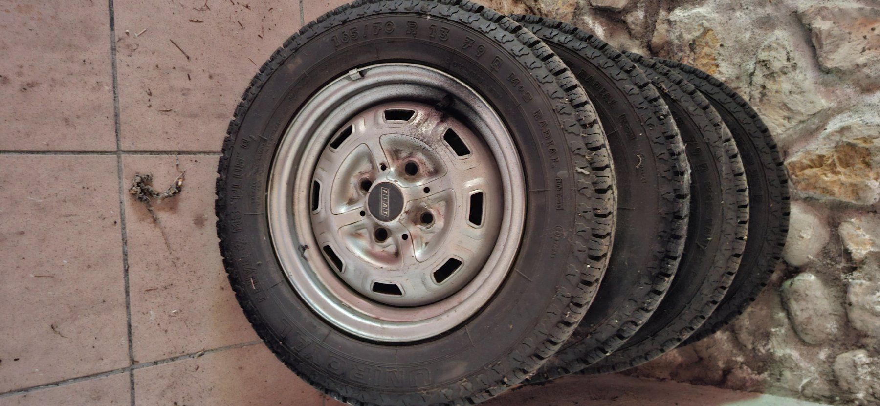 Fiat Pneus & Roues: roues Fiat X1/9 – D'occasion à Champagne par Lamar0