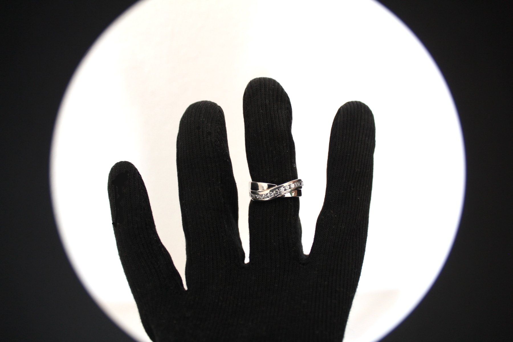 Anelli: Ring mit Strasssteine 925 gepunzt , Gr.58-18.5 – Usato da Locarno venduto da madame-tus-sauds