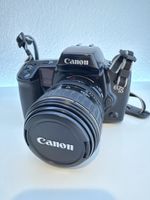 Analog Spiegelreflexkamera Canon EOS 10 mit Objektiv