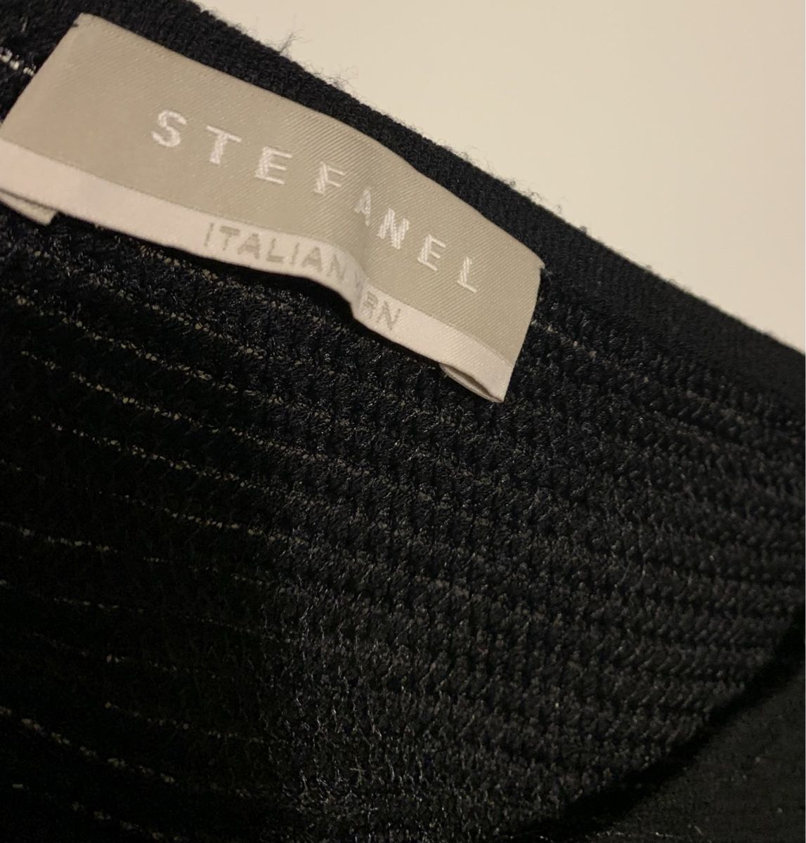 Stefanel Pullover & Sweatshirts: Maglia nera Stefanel tg L – Gebraucht aus Bellinzona von rob_d6fz 3