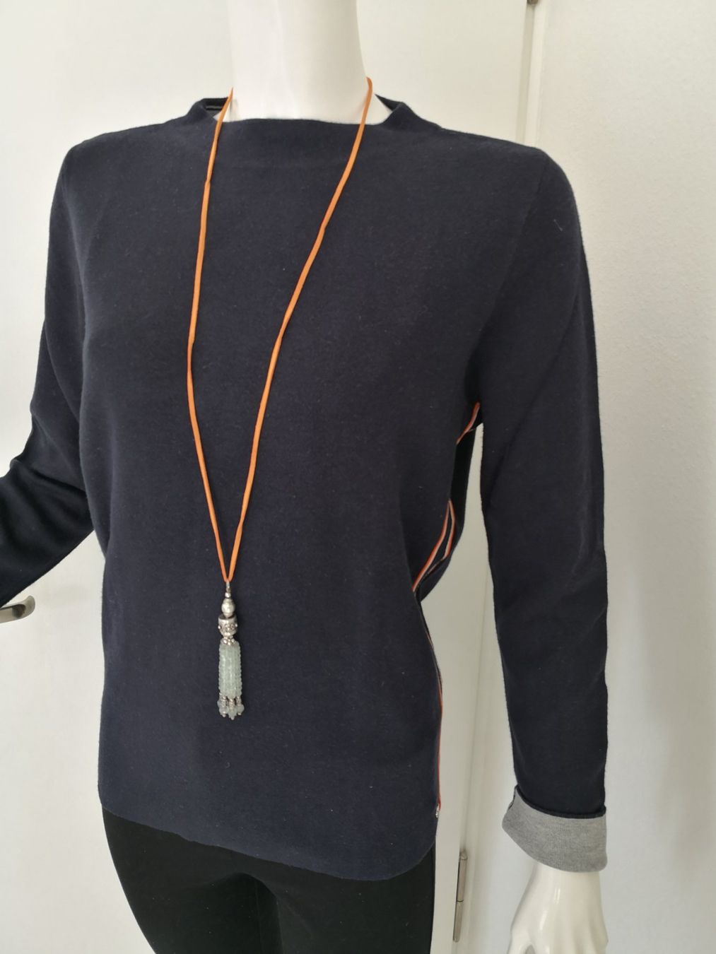 S.Oliver Maglioni & Felpe: 🤩S.OLIVER STRICK-PULLOVER DUNKELBLAU MIT ORANGE-STREIFFEN – Usato da Olten venduto da Naja-Twins-Twins 4