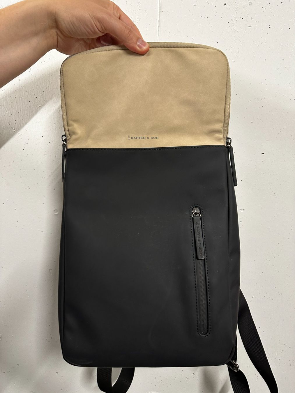 Kapten & Son Zaini: Kapten & Son backpack black/beige – good condition – Usato da Zürich venduto da kri_s7wd 3
