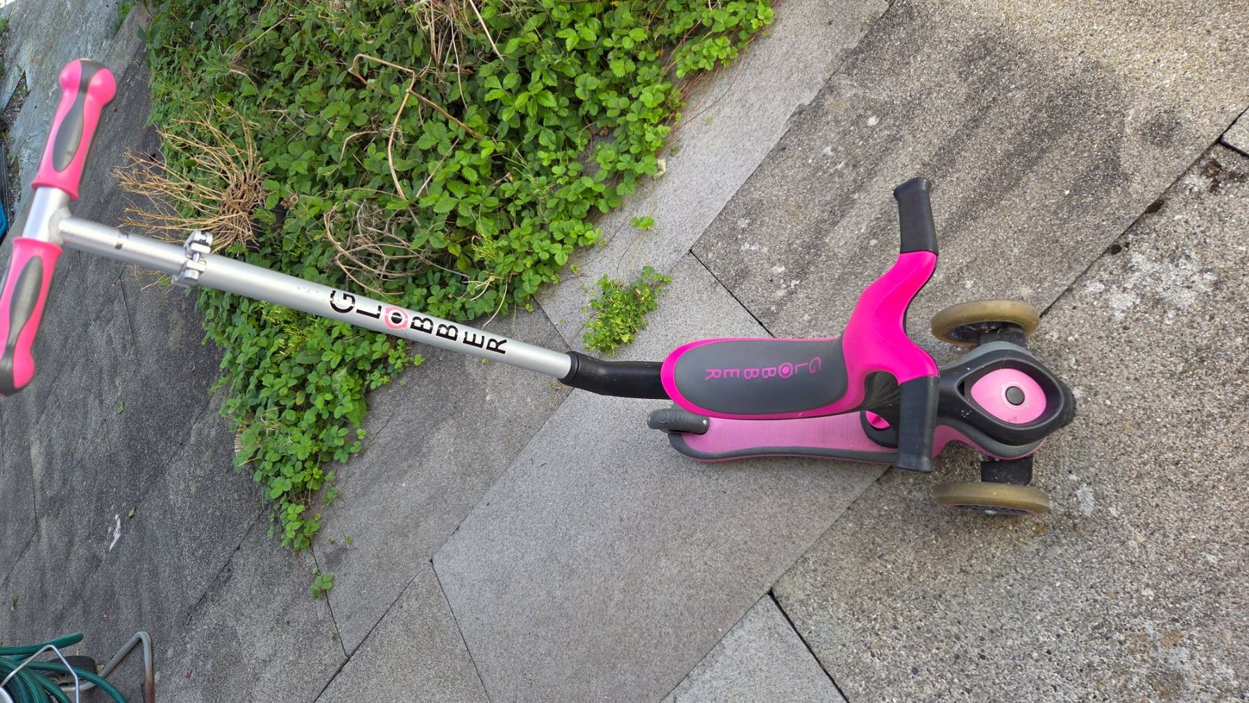 Globber Fahrzeuge für Kinder: Globber Kinderroller pink 3-Rad gebraucht – Gebraucht aus Roggwil BE von Freecer 3