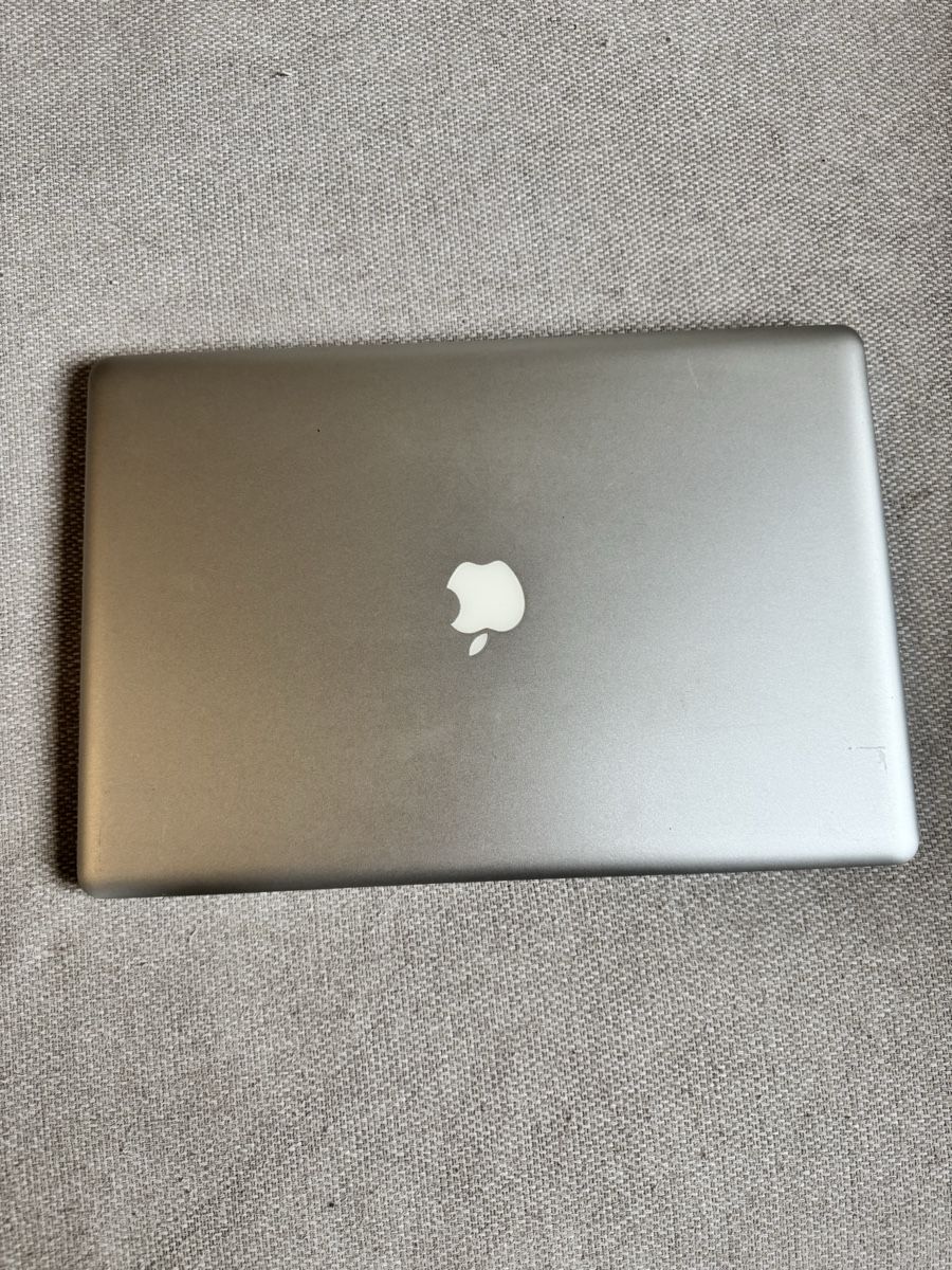 Apple Portables: Altes kaputtes Apple MacBook – Défectueux à Zürich par MHW23 1