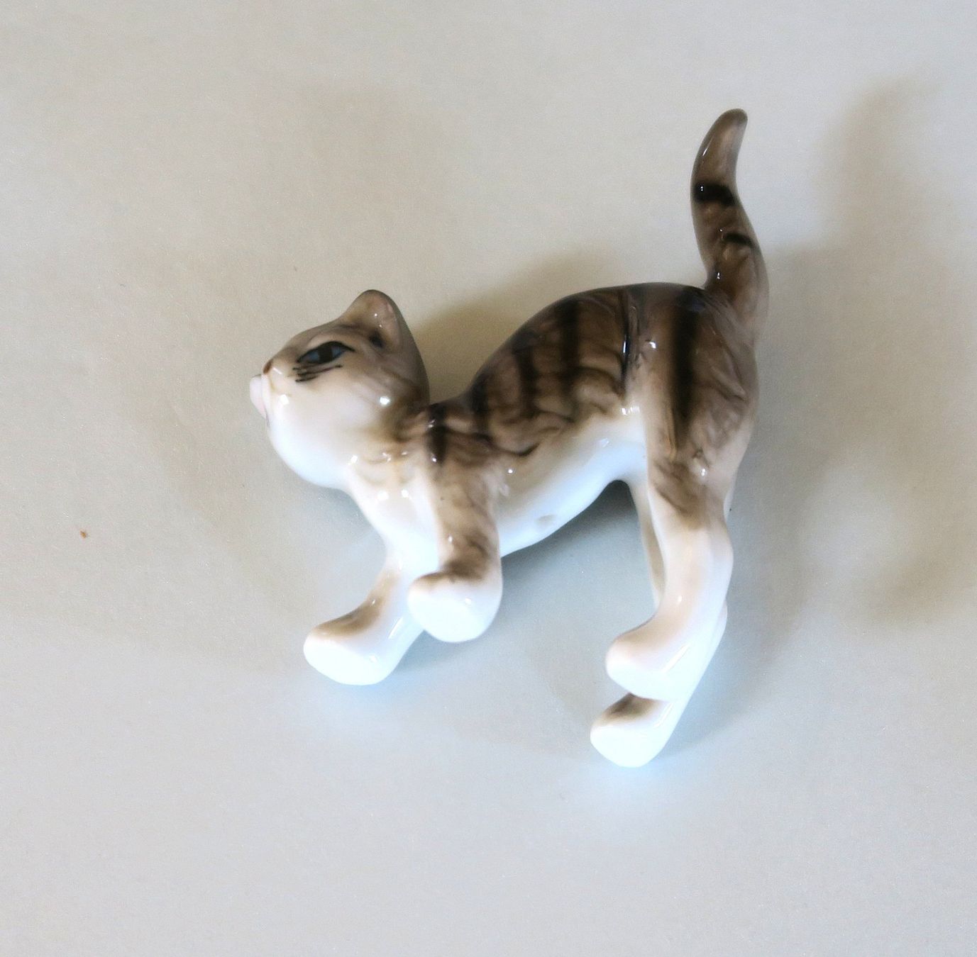 Statuette: Porzellan Figur Katze – Usato da Brittnau venduto da marlenestone 2