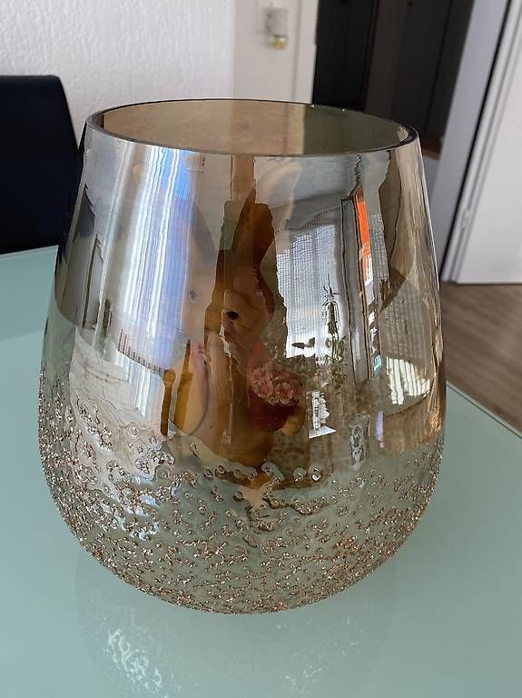Vasen & Gefässe: Wunderschöne Vase inkl. Hase – Gebraucht aus Bremgarten AG von lla_d8qx 1