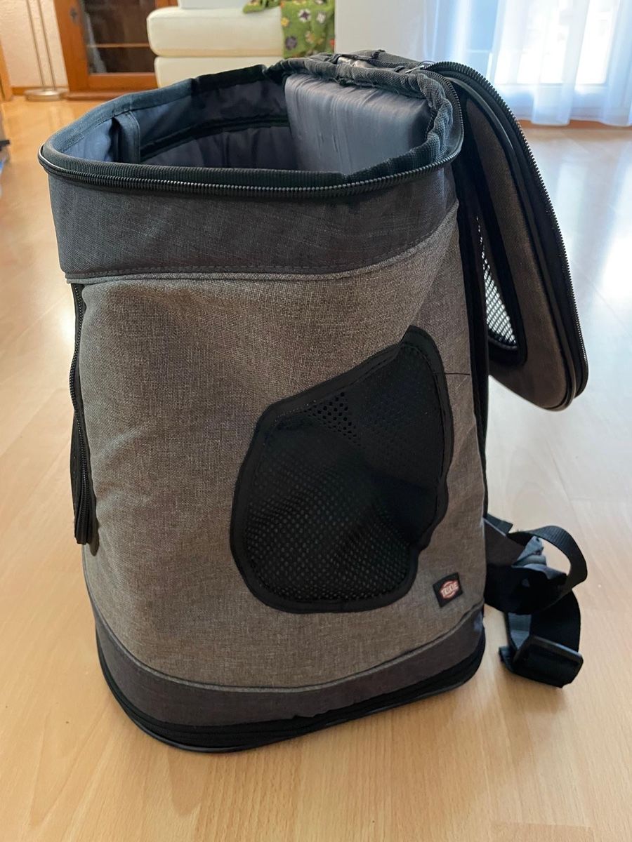 Sacs à dos: Hundetragerucksack Rucksack Trixie grau – D'occasion à Hombrechtikon par baersandro
