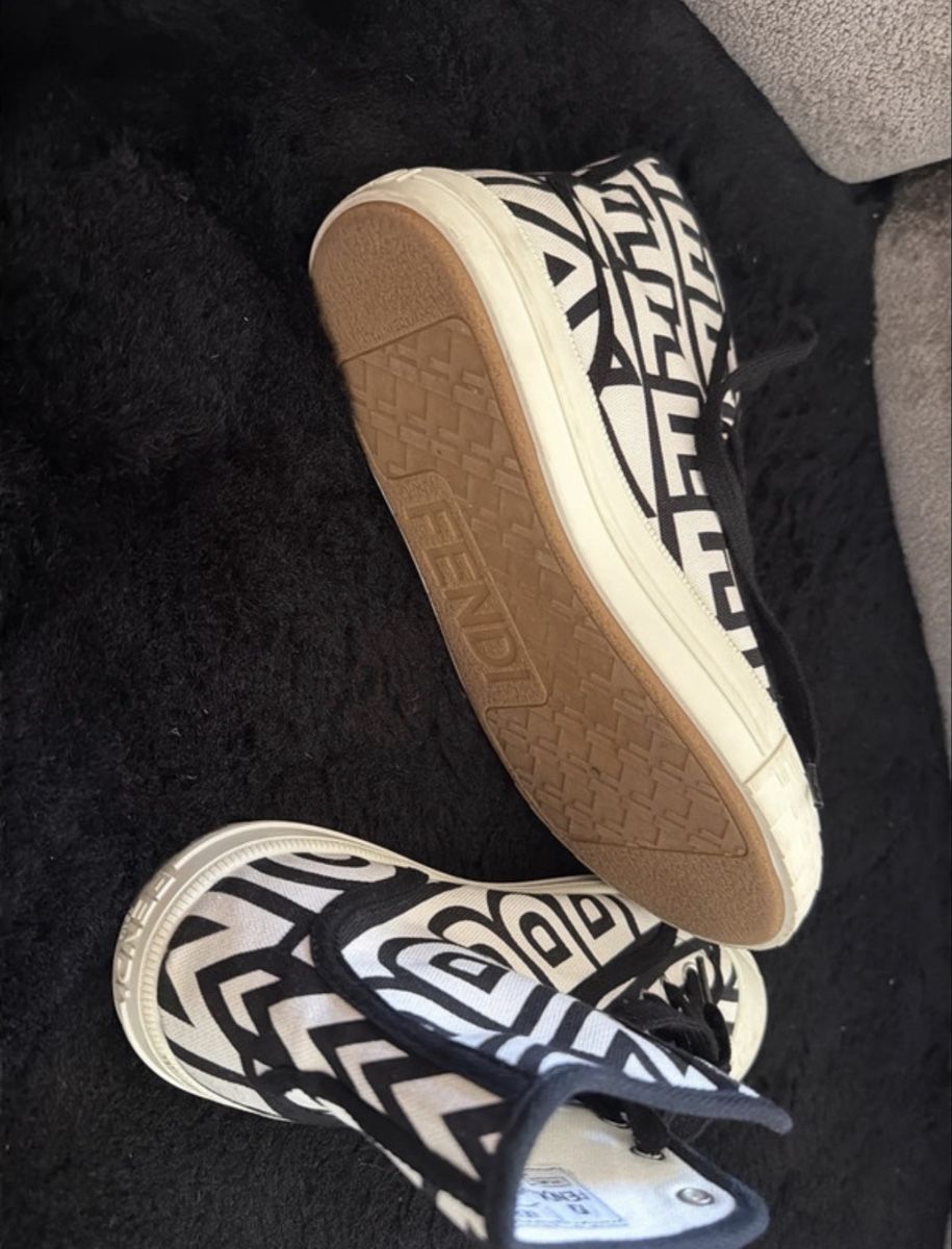 Fendi Scarpe da uomo: Sneakers Fendi – Nuovo (secondo la descrizione) da Genève venduto da bou_2t2s