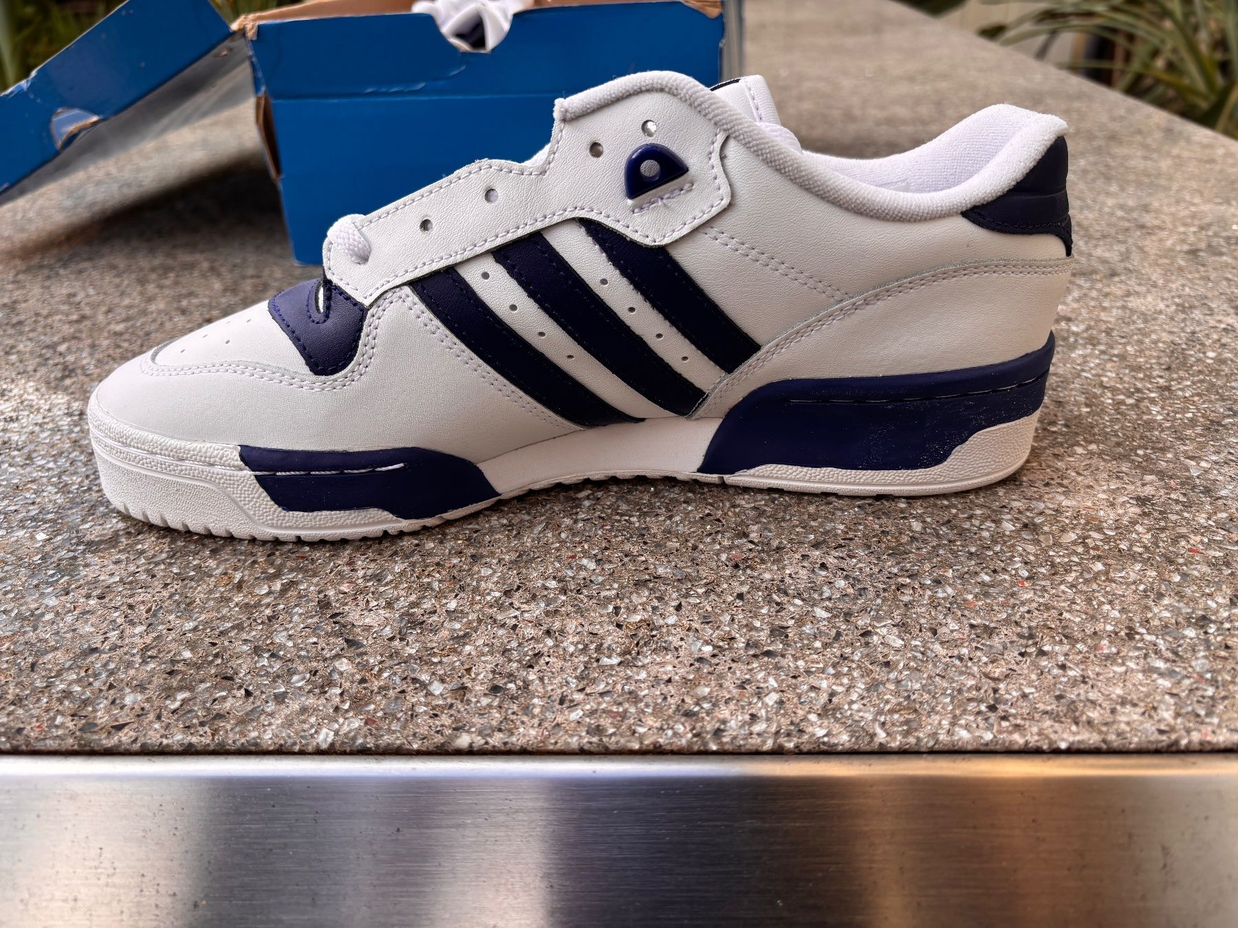 Scarpe da uomo: Adidas Continental 80 Schuhe Grösse 43 – Usato da Windisch venduto da mgo_x9tq 1