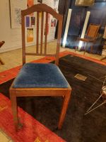 alter, gepolsterter Stuhl, bequem