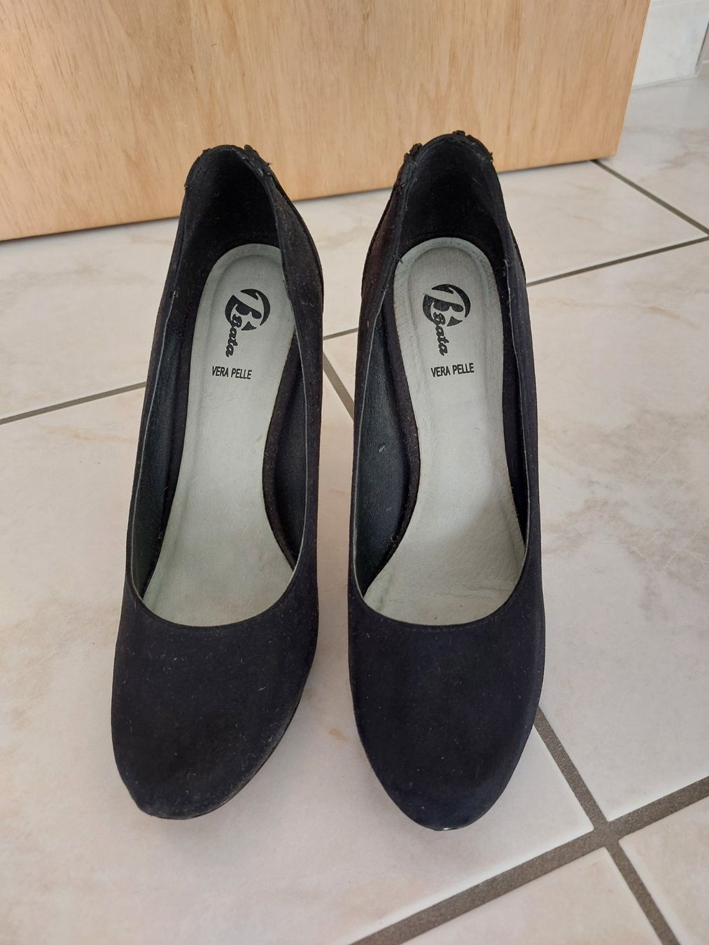 Scarpe da donna: Schuhe Leder Gr. 40 – Usato da Schmitten venduto da JasiStern