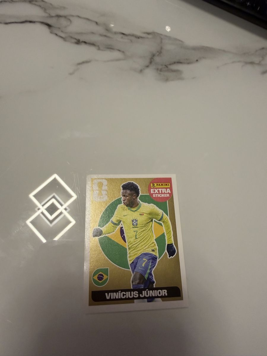 Panini Carte collezionabili: Extra Sticker Panini Vinicius Gold – Nuovo (secondo la descrizione) da Schlieren venduto da Maria_8952
