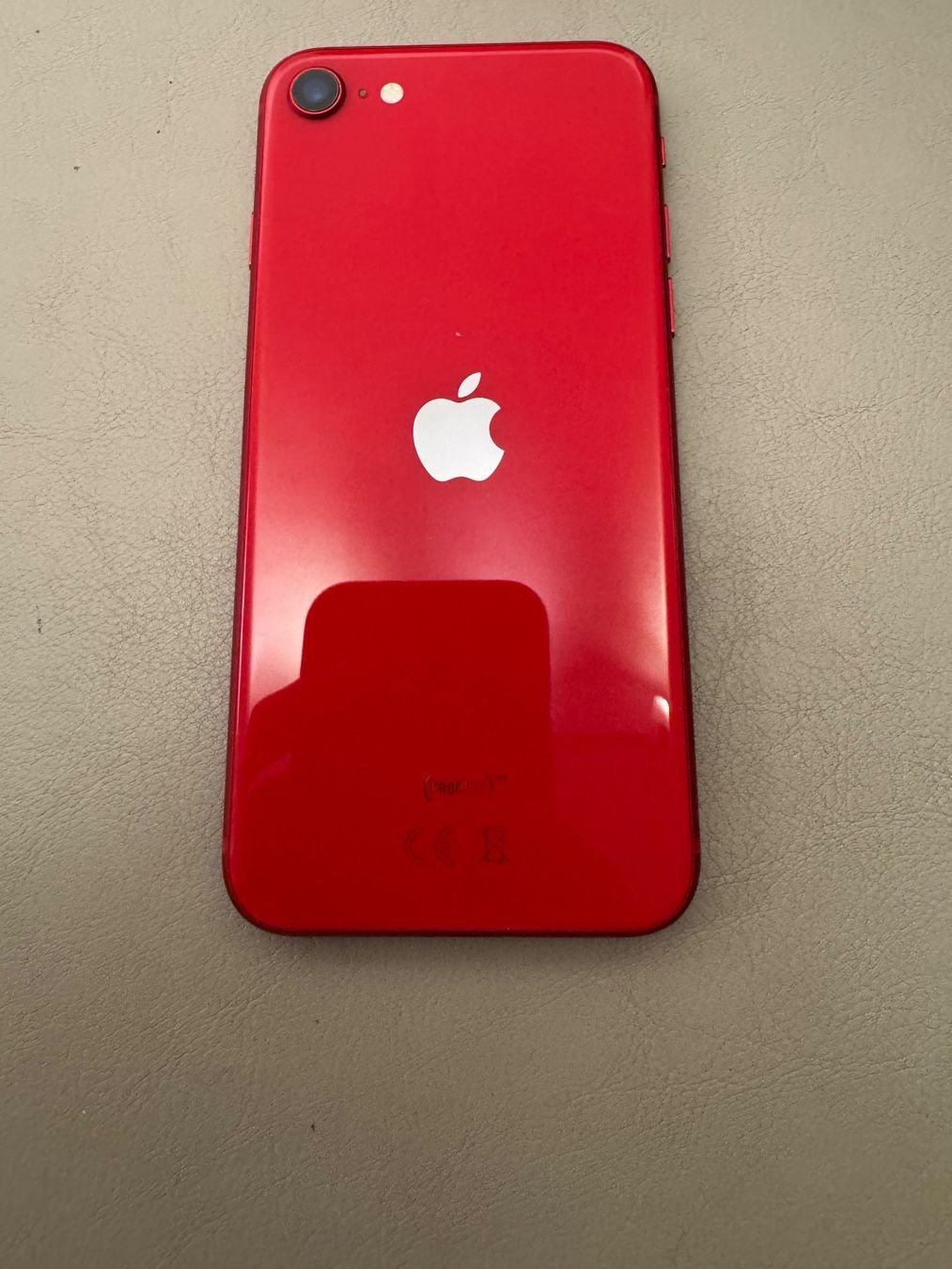 Apple Portables: iPhone SE 2020 – D'occasion à Adliswil par Busys 3