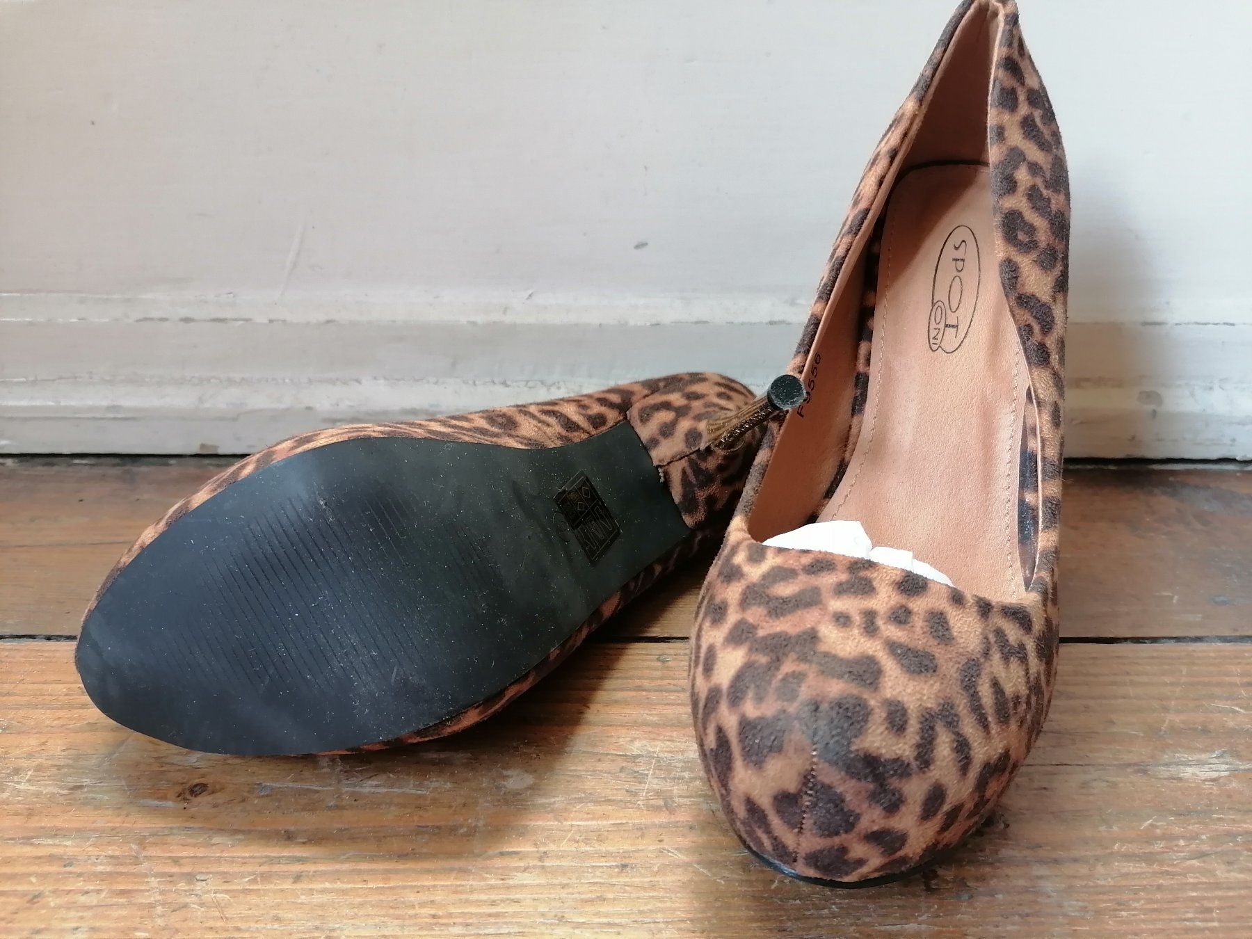 Scarpe da donna: High Heels, Leo-Optik, Stoff, Grösse ca. 36 – Usato da Basel venduto da Melodrom 1