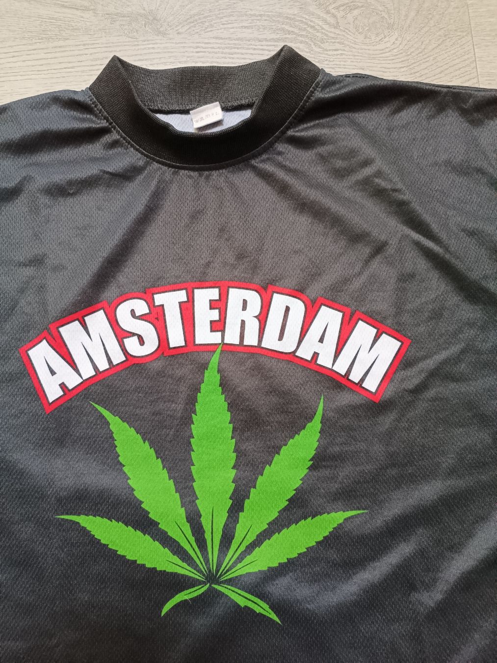 T-shirt: Amsterdam Shirt XL – Usato da Bätterkinden venduto da Elefantenzoo 1