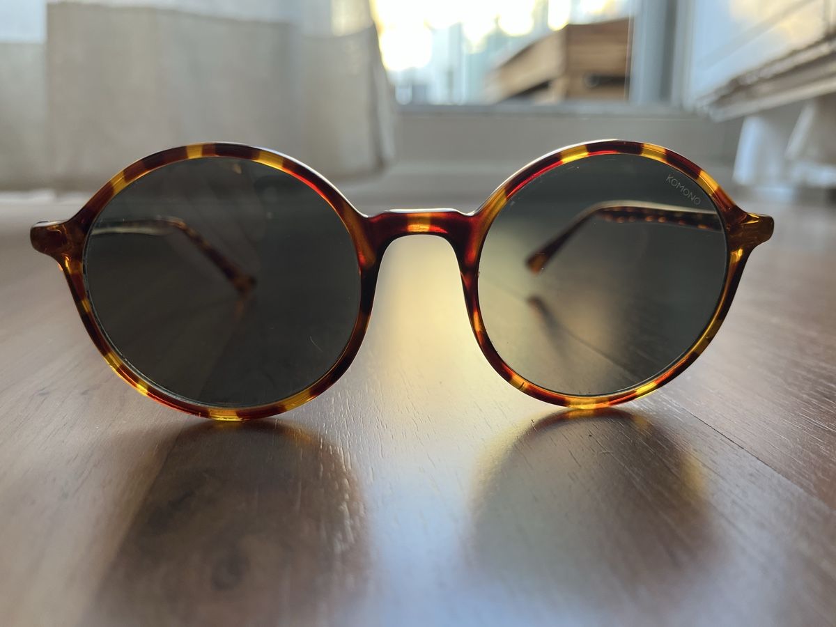 Lunettes & Verres: Komono Sunglasses - Round Tortoise Shell Frames – D'occasion à Zürich par _KuK_21