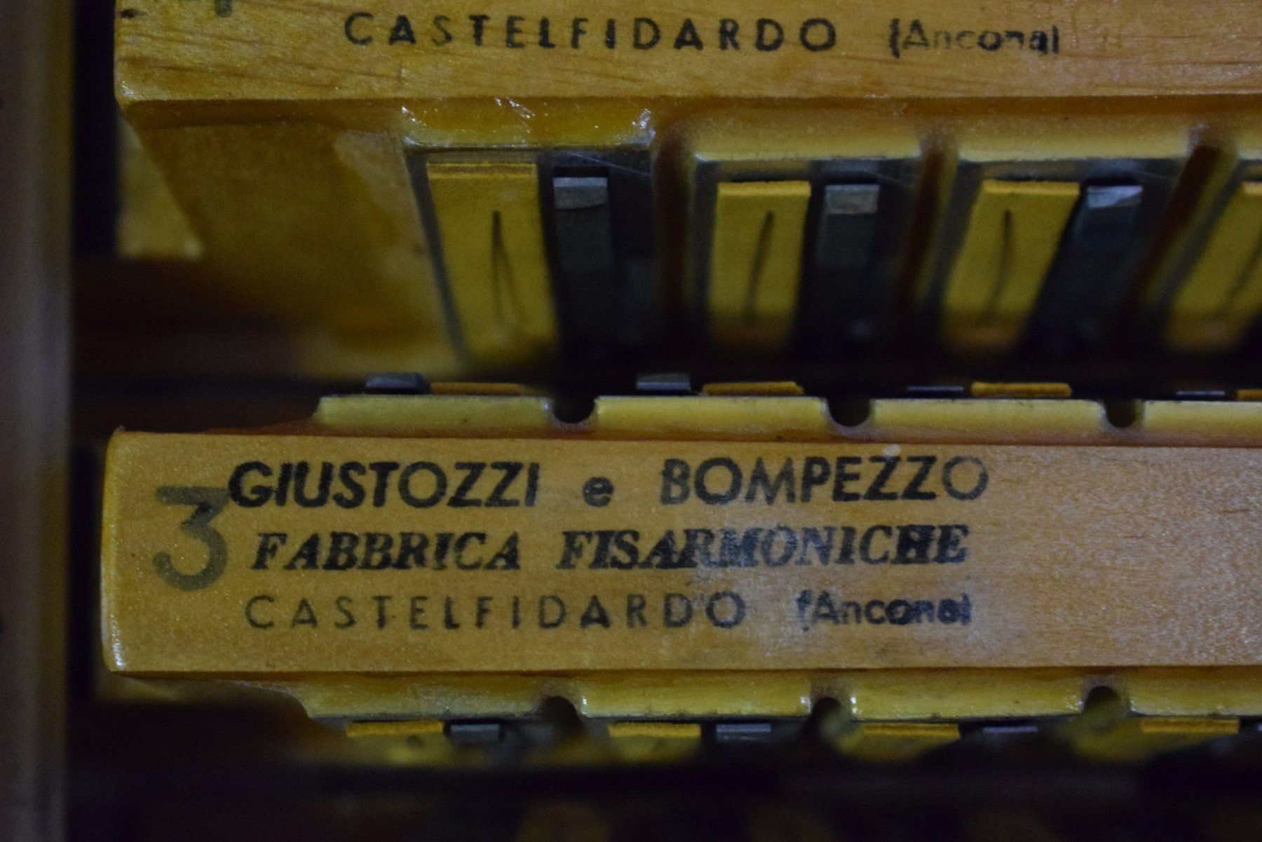 Strumenti musicali: Akkordeon Ciustozzi & Bombezzo – Usato da Zürich venduto da baumusik 8