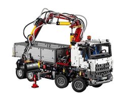 LEGO Technic 42043 - Mercedes-Benz Arocs 3245
