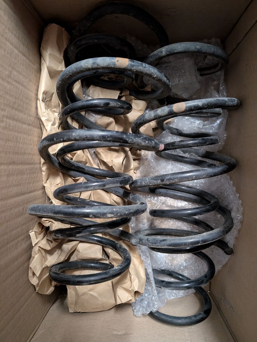 BMW Tutti pezzi di ricambio auto: Original Federsatz Bmw 630i Cabrio – Usato da Heitenried venduto da Timeshop