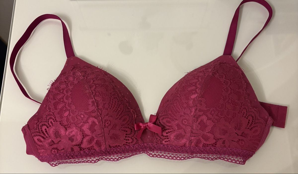 Hunkemöller Altra biancheria intima: Hunkemöller BH 70B – Usato da Ennenda venduto da cal_pn6x