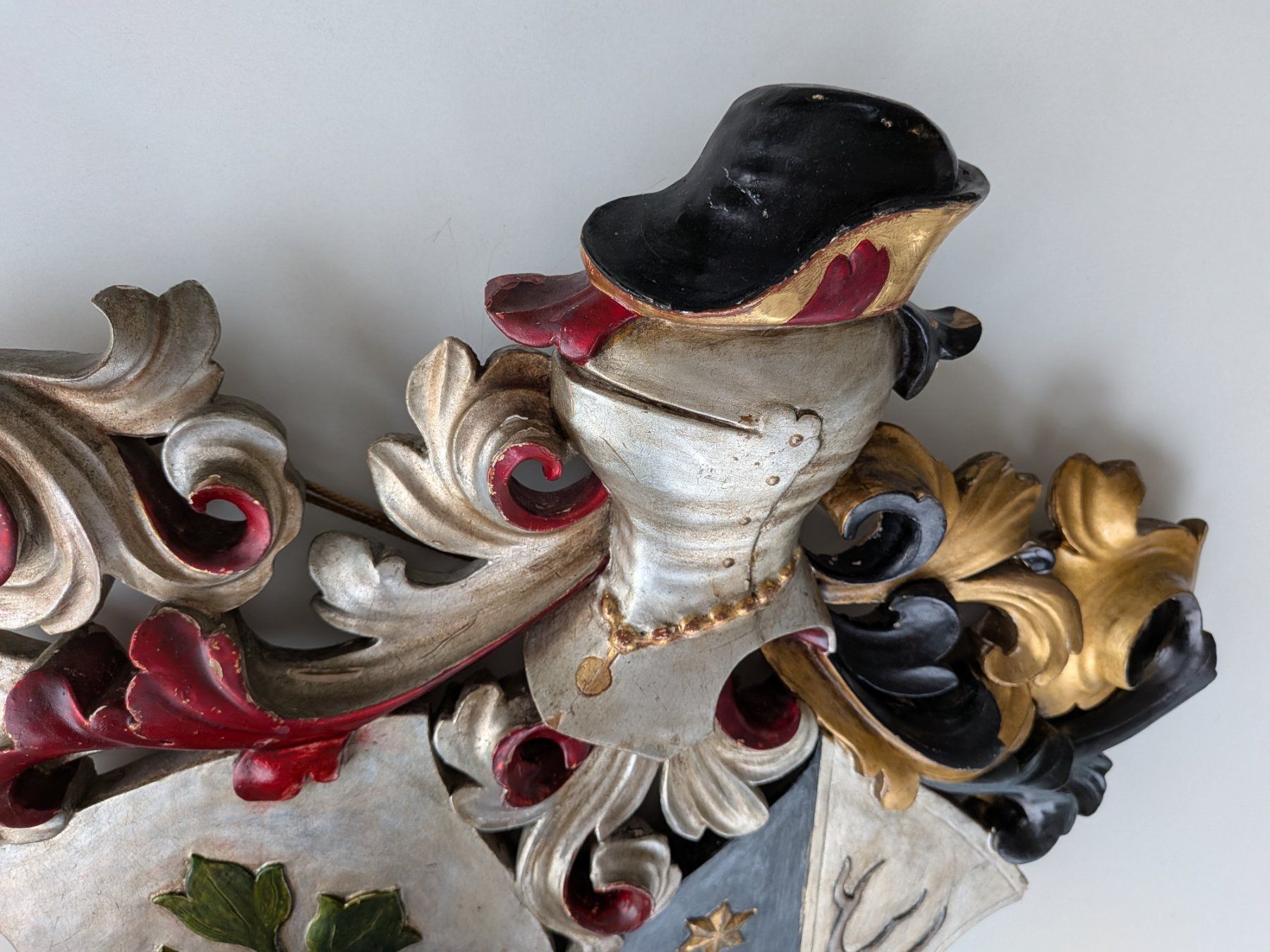 Sculture & Statue: Grosses Holzwappen – Usato da Emmen venduto da Brockofsky 4