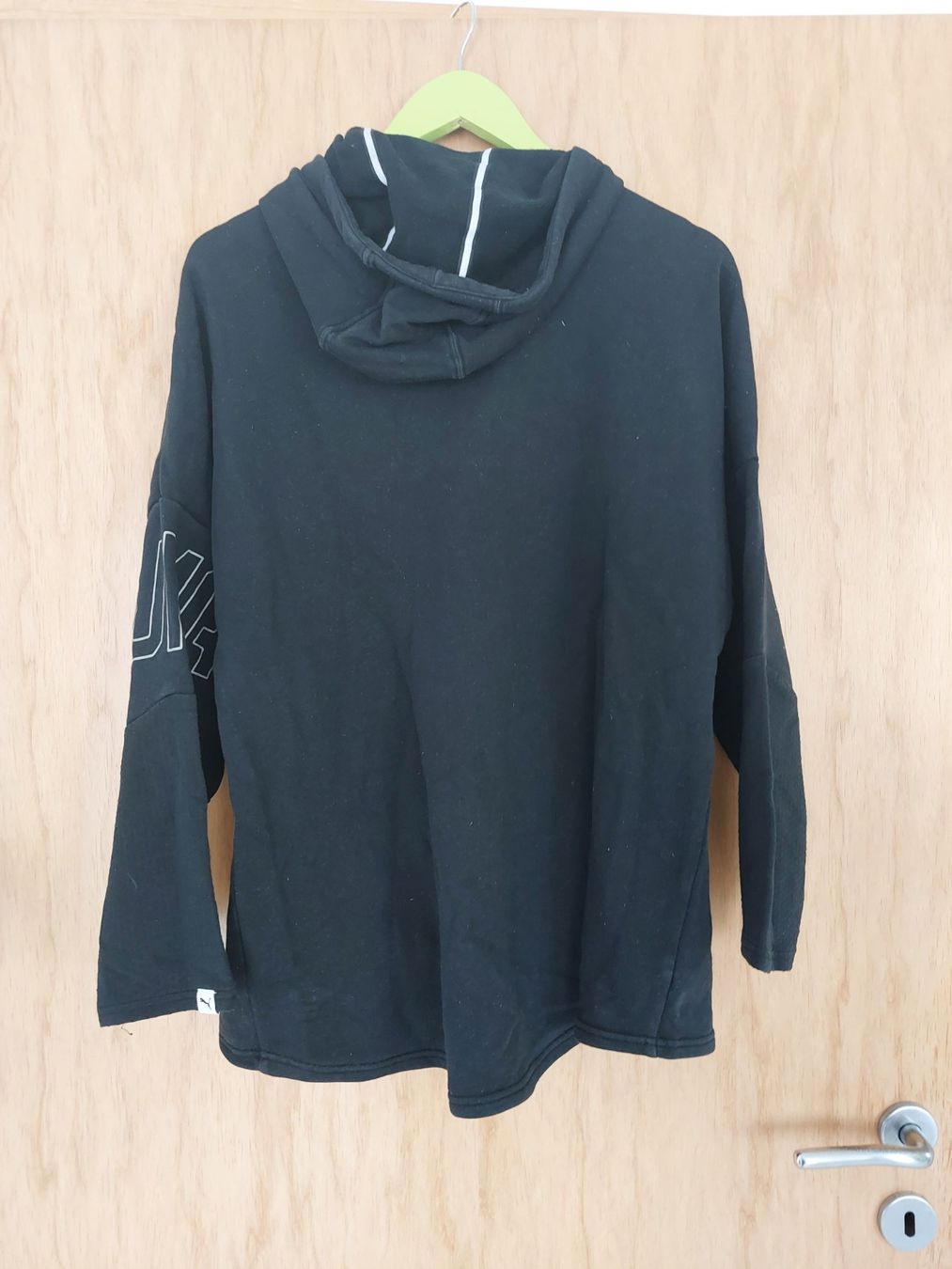 Puma Pulls & Sweat-shirts: Kapuzenpulli Puma Gr. 40 – D'occasion à Schmitten par JasiStern 1