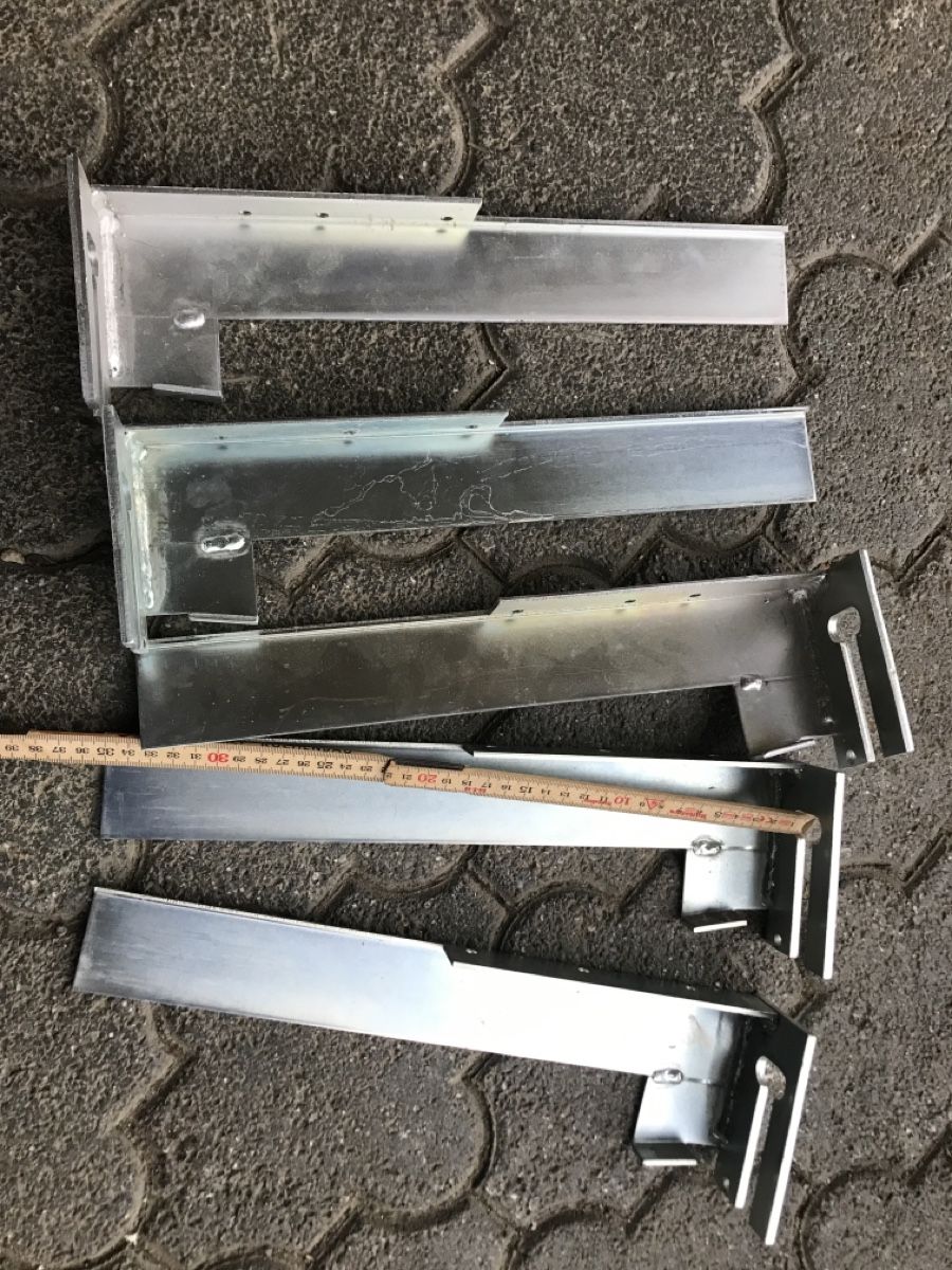 Eisenwaren: Schwerlastkonsolen Rechts u. Links – Gebraucht aus Muotathal von hol_9gkd