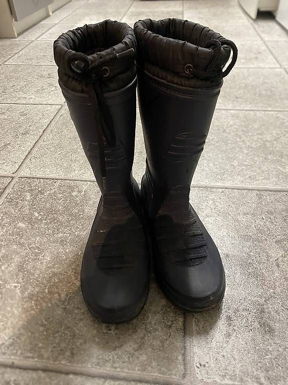 Scarpe per ragazzi: Gummistiefel Kind Grösse 33 – Usato da Ittigen venduto da mar_9fd6 2
