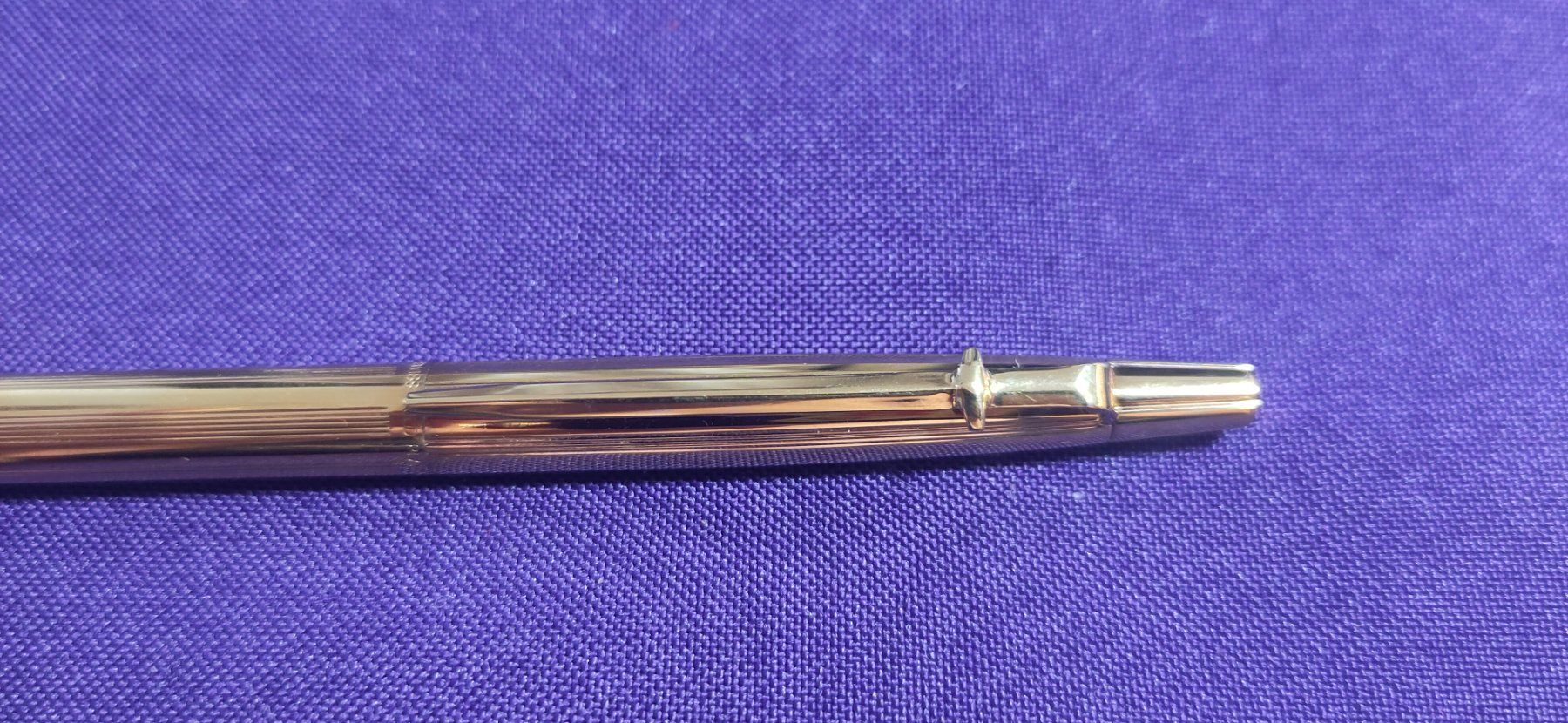 Caran D'Ache Stifte & Marker: Stylo-bille Caran d'Ache plaqué or - épée – Gebraucht aus Lausanne von SIHorvath 1