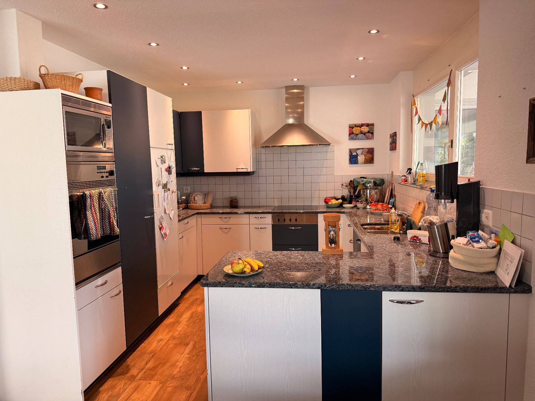 Cucine complete: Küche; Labrador Granit; Kochfeld – Usato da frutigen venduto da matthibo