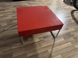 Clubtisch aus Metall (inkl. Aufbewahrungsbox)