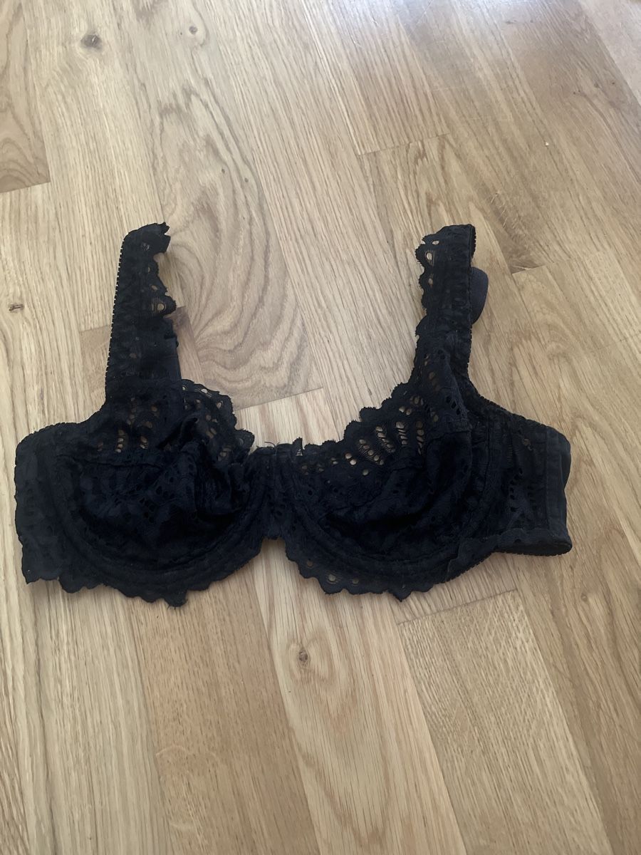 Sonstige Unterwäsche: Soutien-gorge noir – Gebraucht aus Le Locle von Mayd_h