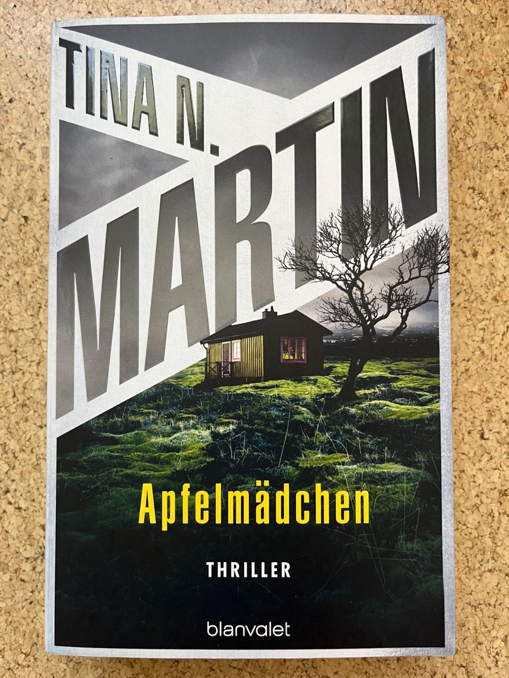 Libri: Taschenbuch "Apfelmädchen", Tina N. Martin – Usato da Grosswangen venduto da Vita500