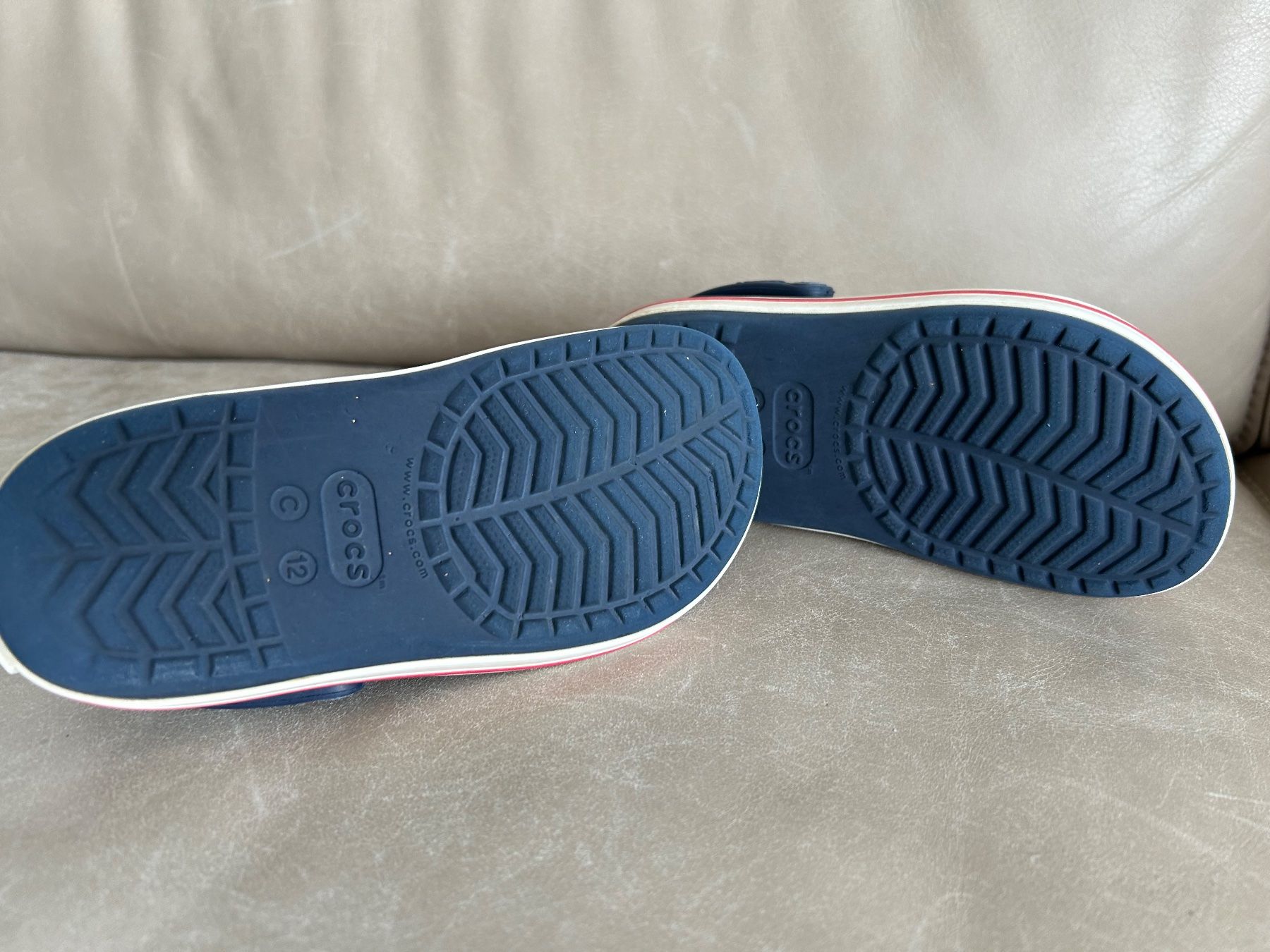 Crocs Scarpe per ragazzi: Crocs Clogs Kinder dunkelblau Gr. 29-30 – Usato da Wädenswil venduto da LS777 3