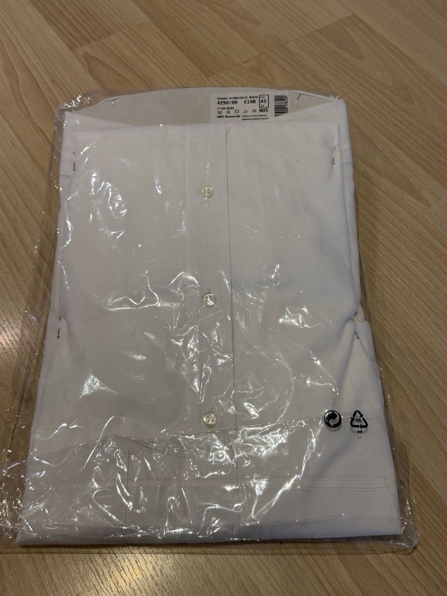Eterna Hemden: Neues Eterna Hemd, Grösse 43, bügelfrei, Baumwolle – Neu und originalverpackt aus Fehraltorf von flo0606 1