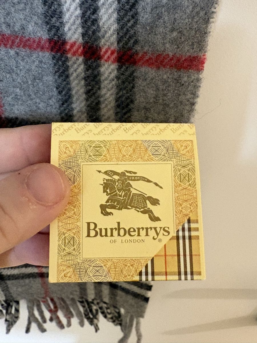 Burberry Foulards, Tücher & Schals: Burberry Schal – Neu (gemäss Beschreibung) aus Rotkreuz von Vintage_lover1 7