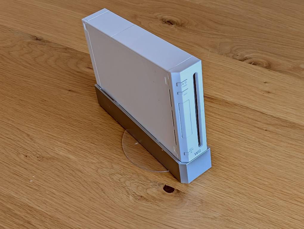 Nintendo Console: Nintendo Wii blanc | fonctionne | 2 manettes – Usato da Neuchâtel venduto da Nila_3D