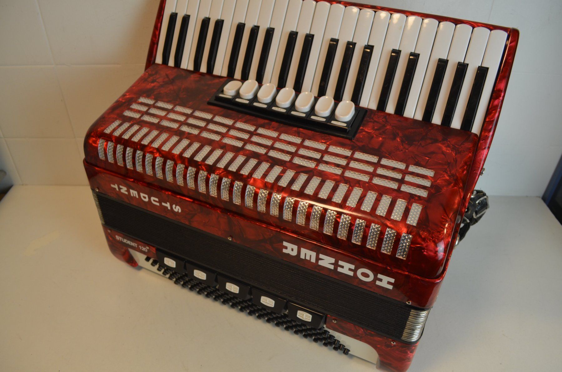 Strumenti musicali: Akkordeon chromatisch Hohner Student 120 – Usato da Zürich venduto da baumusik 7