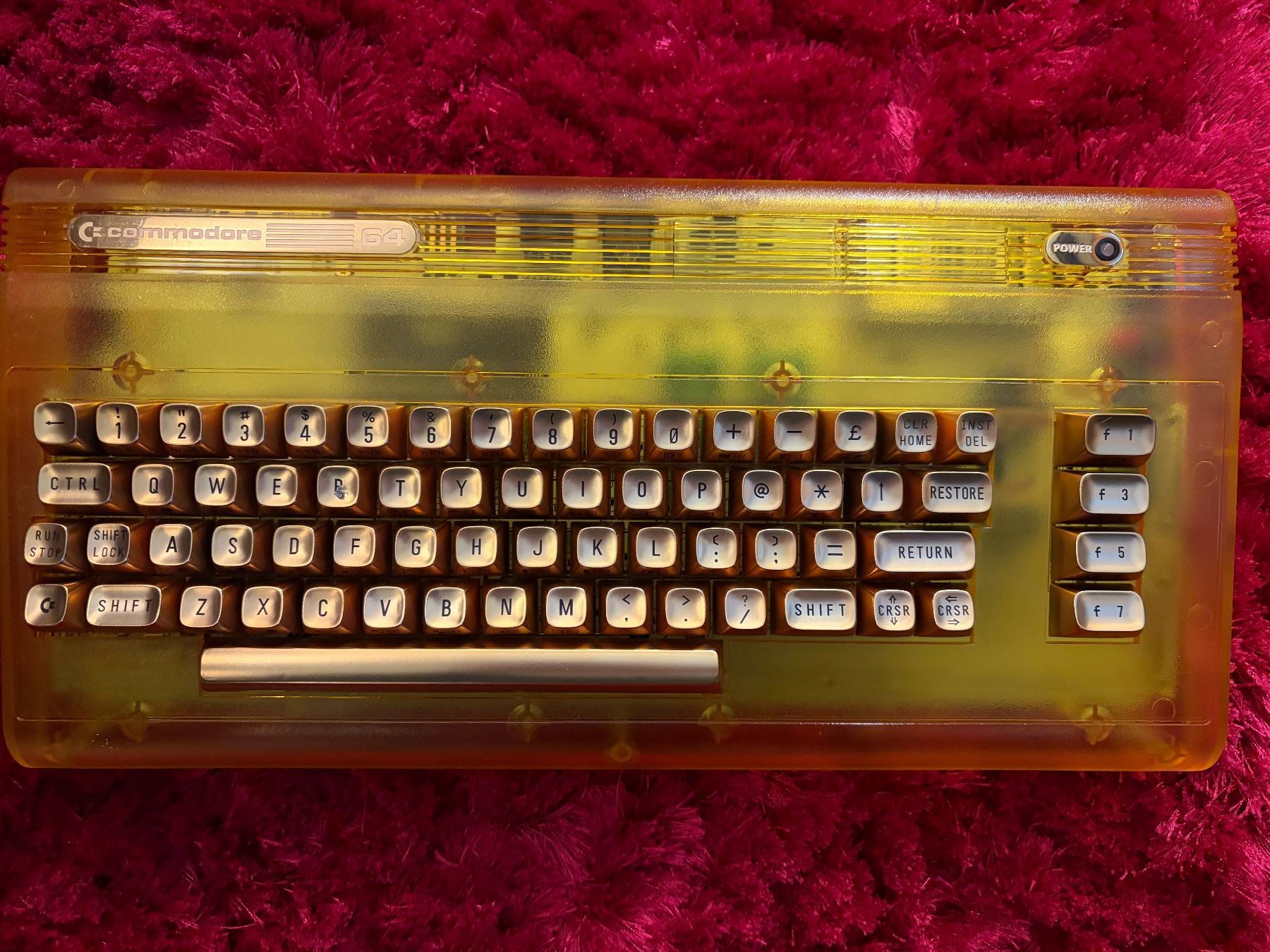 Commodore Console: Commodore 64 Ultimate Retro Computer neu mit Box – Usato da Guggisberg venduto da chw_6mwl 1