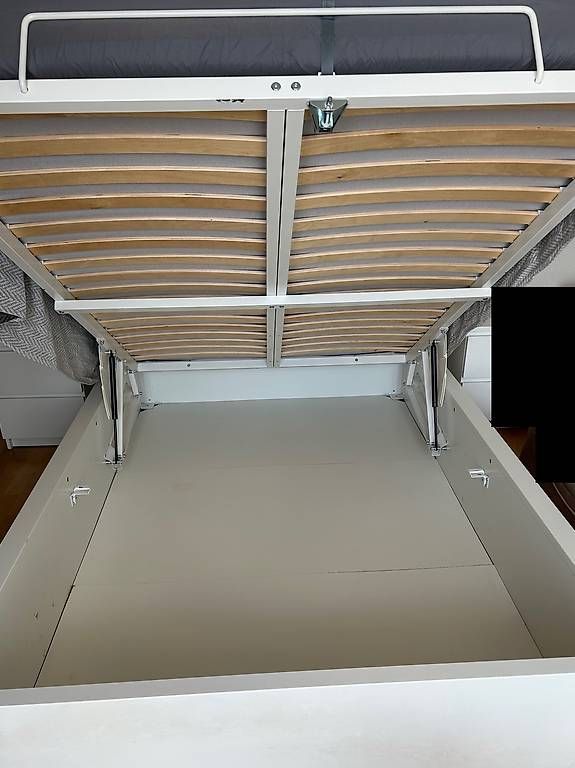 Ikea Lits: Lit coffre IKEA MALM 140x200 blanc – D'occasion à Morges par Razican 2