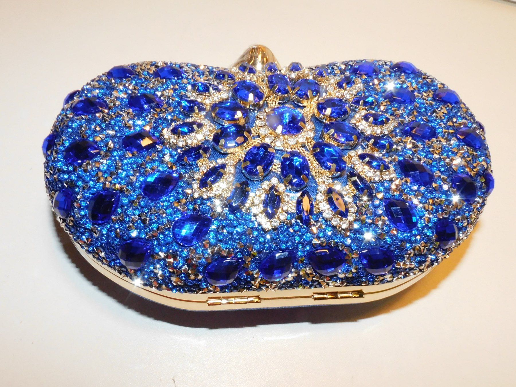 Borse da donna: Clutch Handtasche Umhängetasche Neu – Usato da Sursee venduto da 76 9