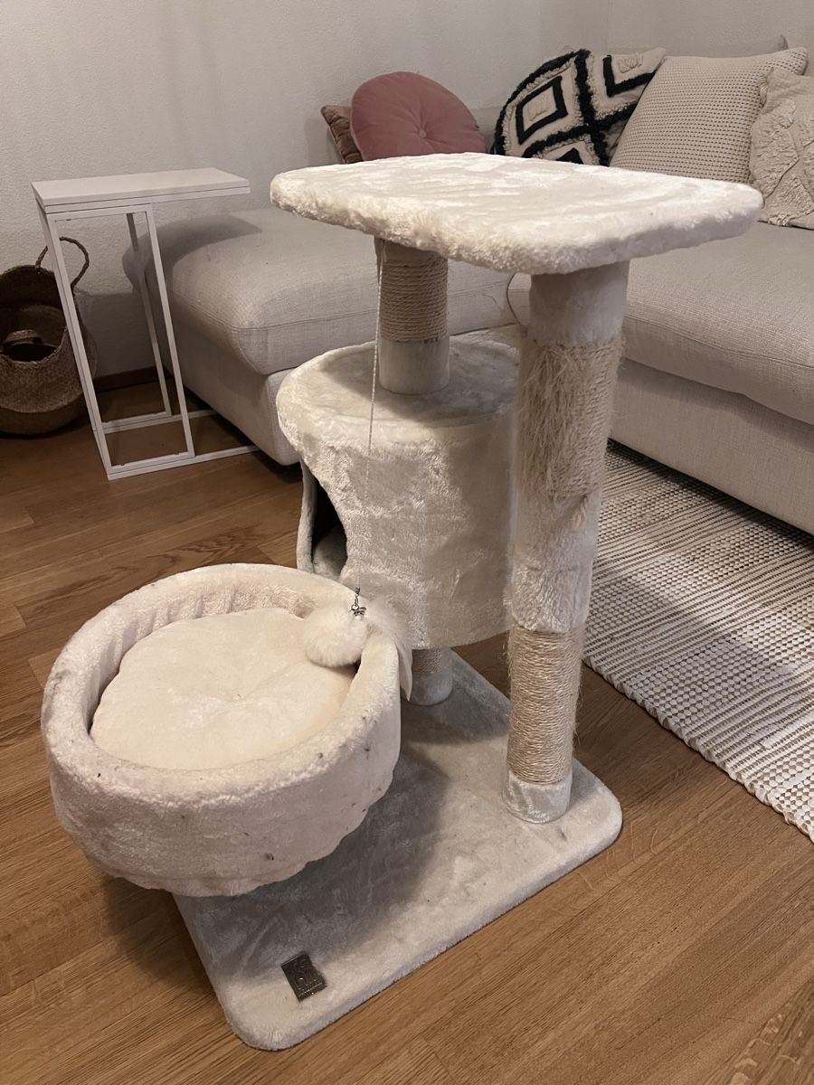 Tiragraffi: Katzenbaum Beige – Usato da Wädenswil venduto da laurakm 2