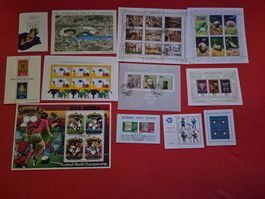 12 Briefmarkenbögen International