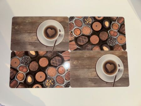 4 kleine Frühstücksbrettchen