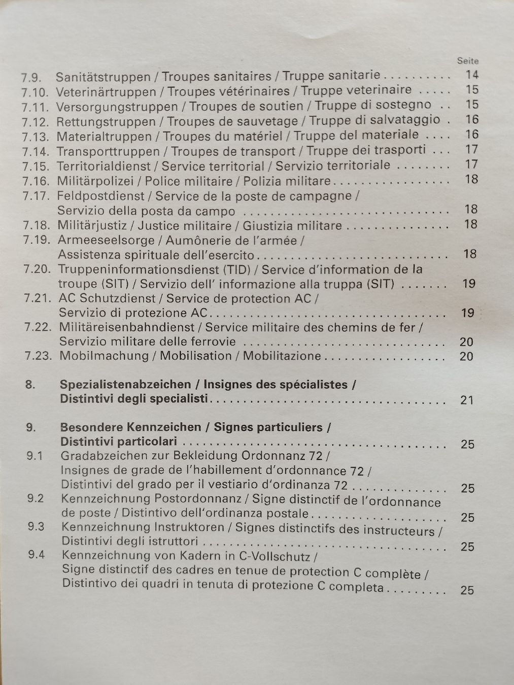 Libri: Schweizer Armee Militär Abzeichen Büchlein – Usato da Schwanden Sigrisw venduto da cadieux71 2