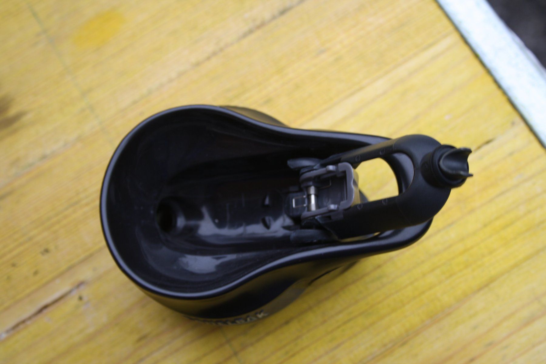 Camelbak Borracce & Thermos: CAMELBAK FORGE THERMOBECHER THERMOFLASCHE – Usato da Wauwil venduto da Pneuedy 5