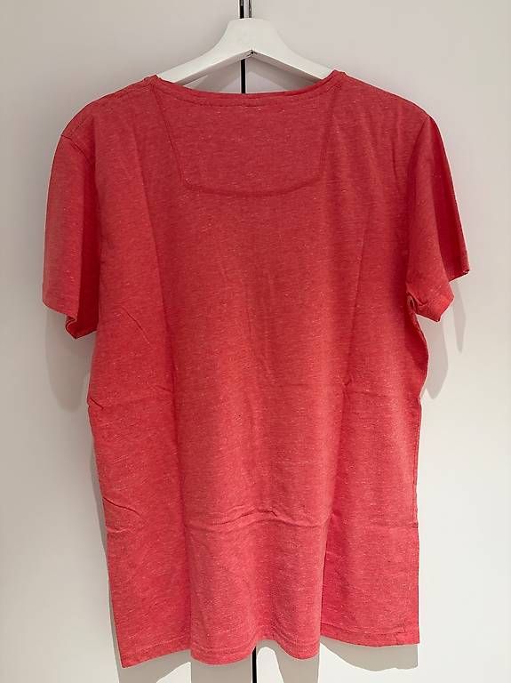 T-shirt: T-Shirt hellrot Esprit L – Usato da Felsberg venduto da Riggel 1